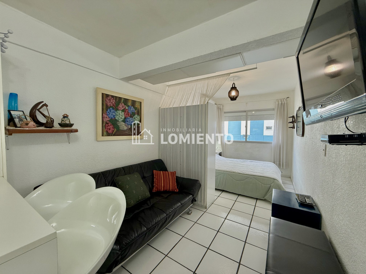 Apartamento ID.1655 - Venta monoambiente en Edificio Chesterfield Tower