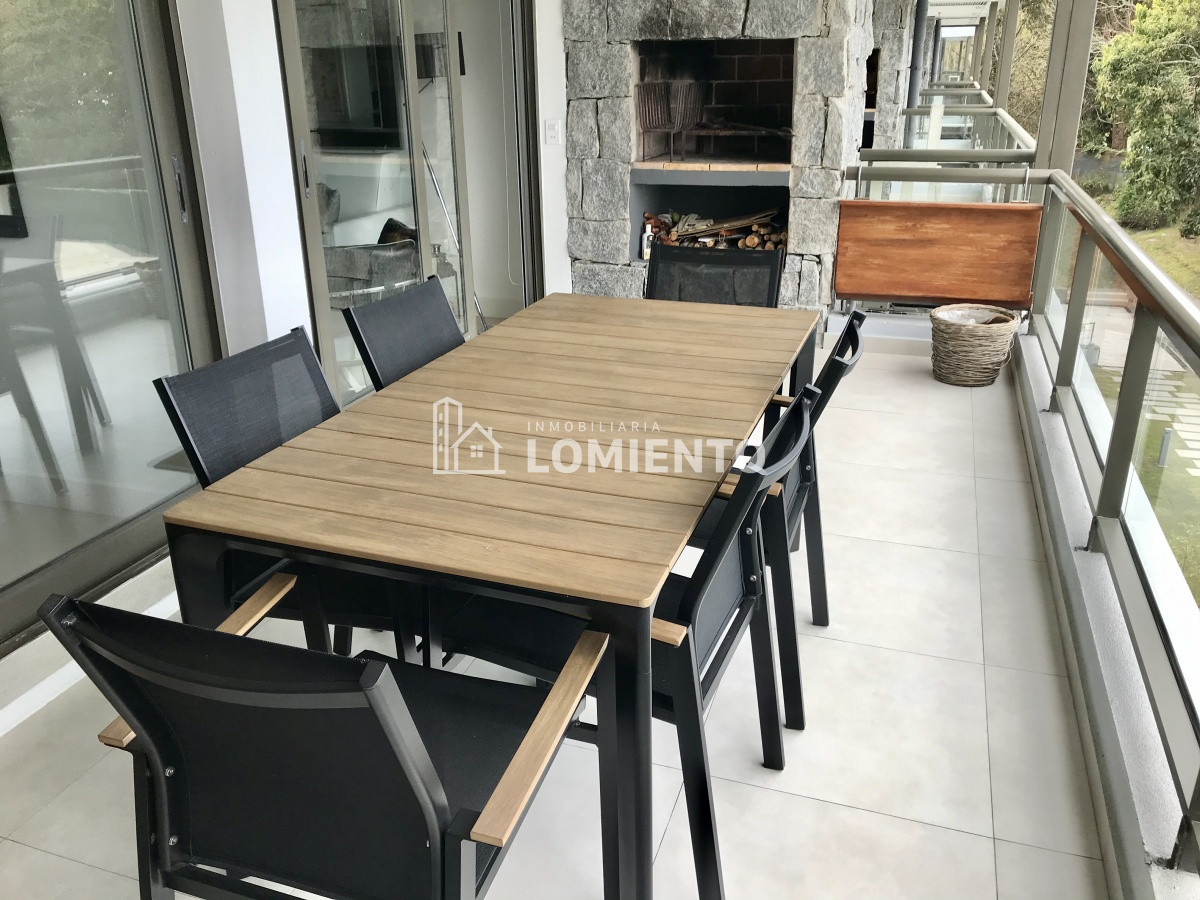 Apartamento ID.888 - Venta- alquiler temporada apartamento 1 dormitorio y medio Edificio Unique 