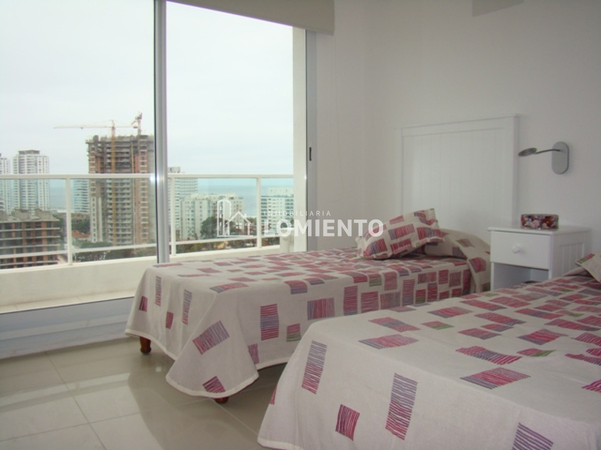 Apartamento ID.994 - Venta Apartamento 2 dormitorios y medio Pent-house Botavara