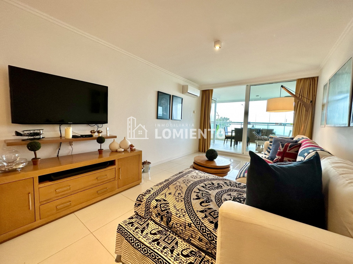 Apartamento ID.1395 - Venta- alquiler temporada apartamento 2 dormitorios con vista al mar Edificio Cruceros