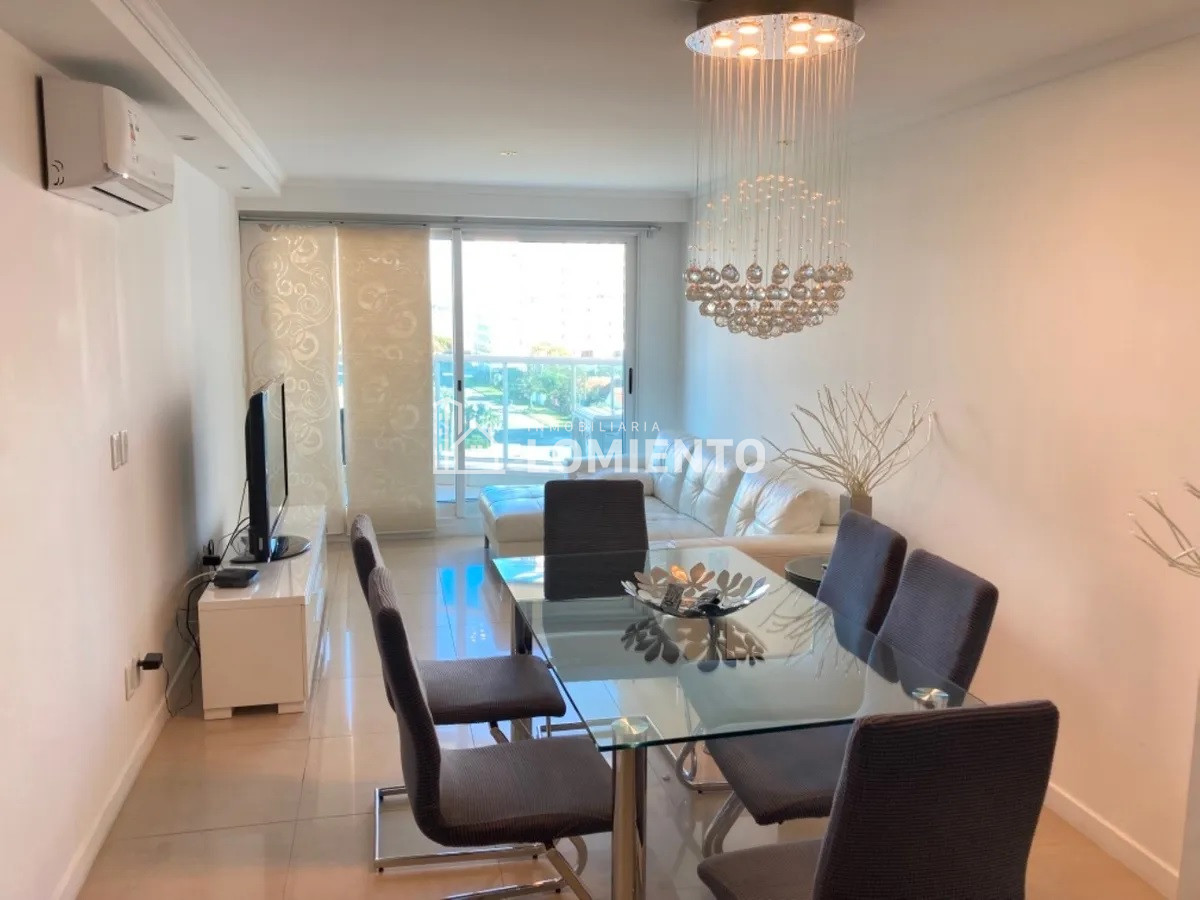 Apartamento ID.258 - Alquiler anual-temporada 2 dormitorios y servicio, edificio Casino Tower