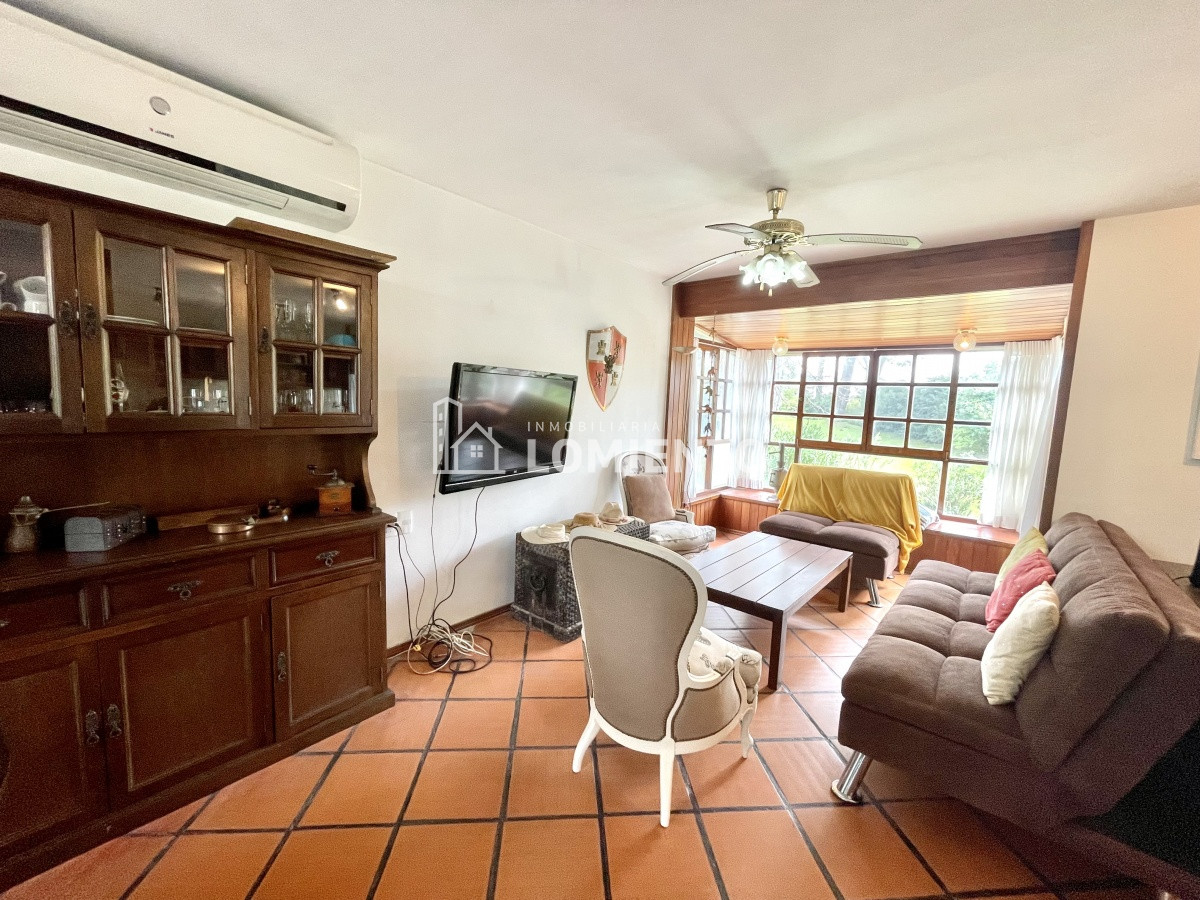 Apartamento ID.1132 - Venta-alquiler temporada apartamento de 4 dormitorios complejo Green Grass