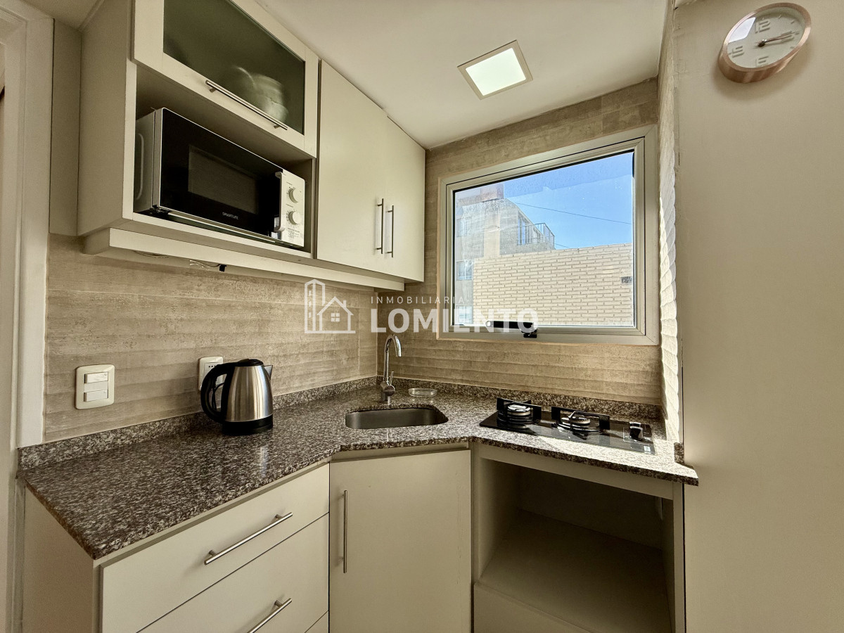 Apartamento ID.107 - Alquiler temporada apartamento 1 dormitorio y medio con parrillero en Peninsula