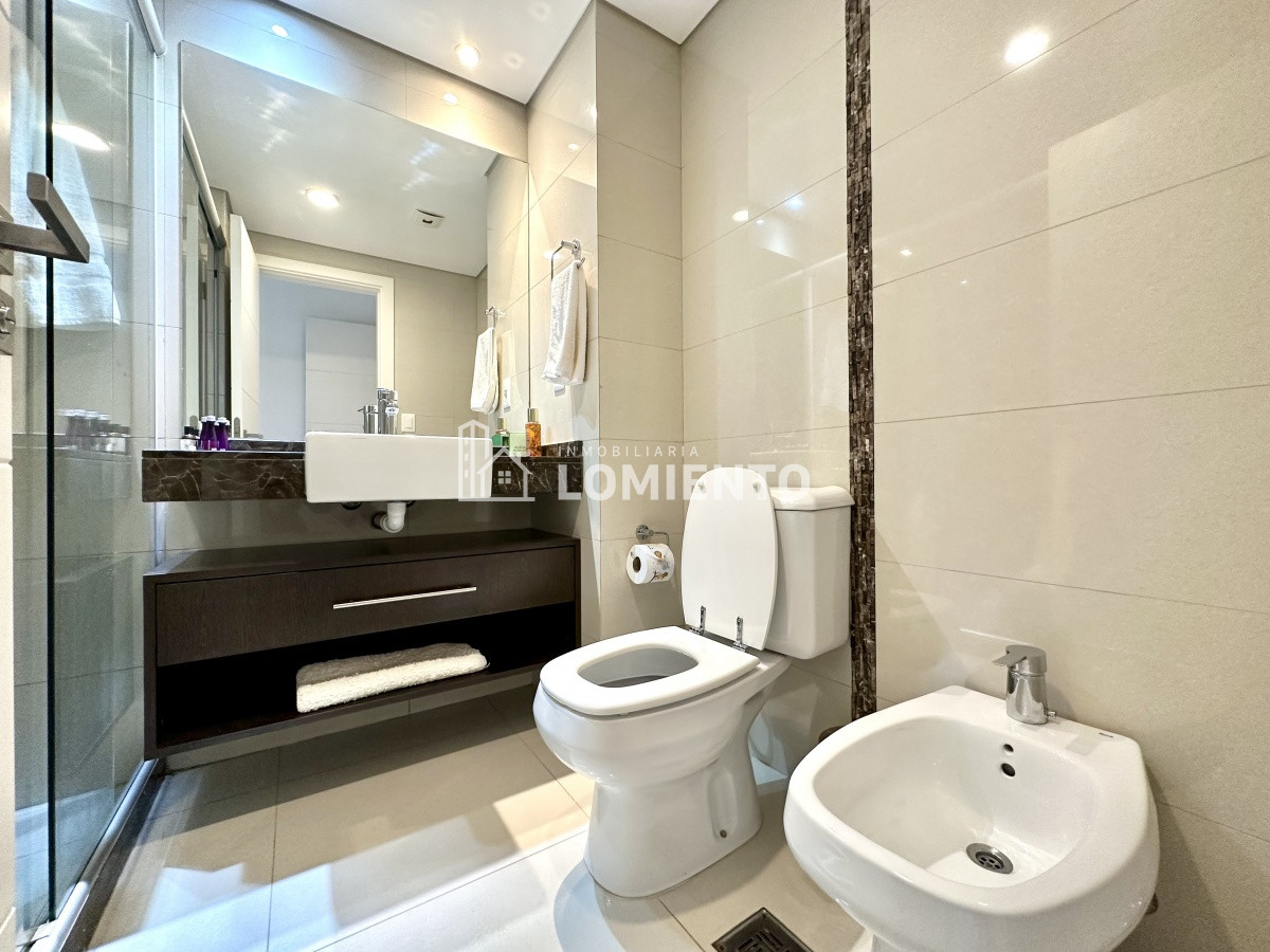 Apartamento ID.1395 - Venta- alquiler temporada apartamento 2 dormitorios con vista al mar Edificio Cruceros