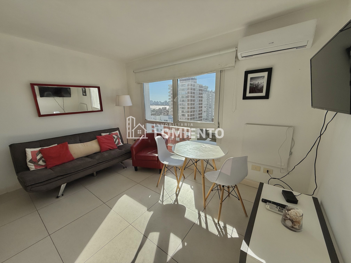 Apartamento ID.1653 - Oportunidad Venta apartamento 1 dormitorio edificio Lux Tower 