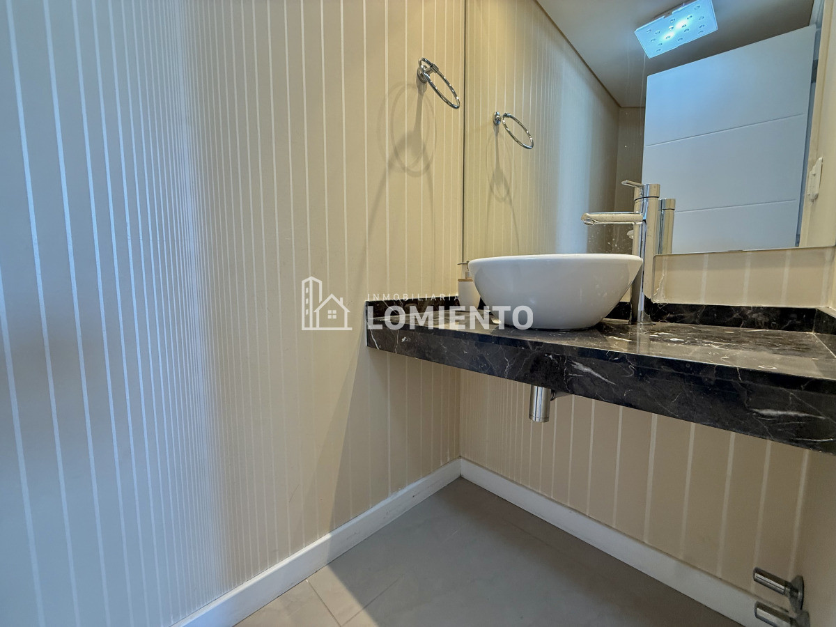 Apartamento ID.1726 - Venta apartamento 2 dormitorios y medio Edificio Casino Tower
