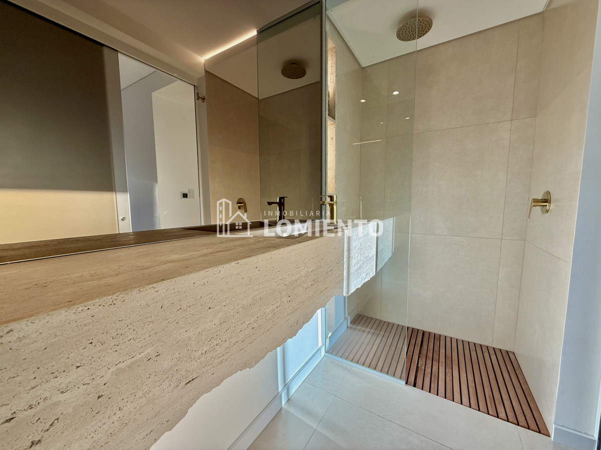 Apartamento ID.1663 - Venta exclusivo apartamento 4 dormitorios Playa Brava 