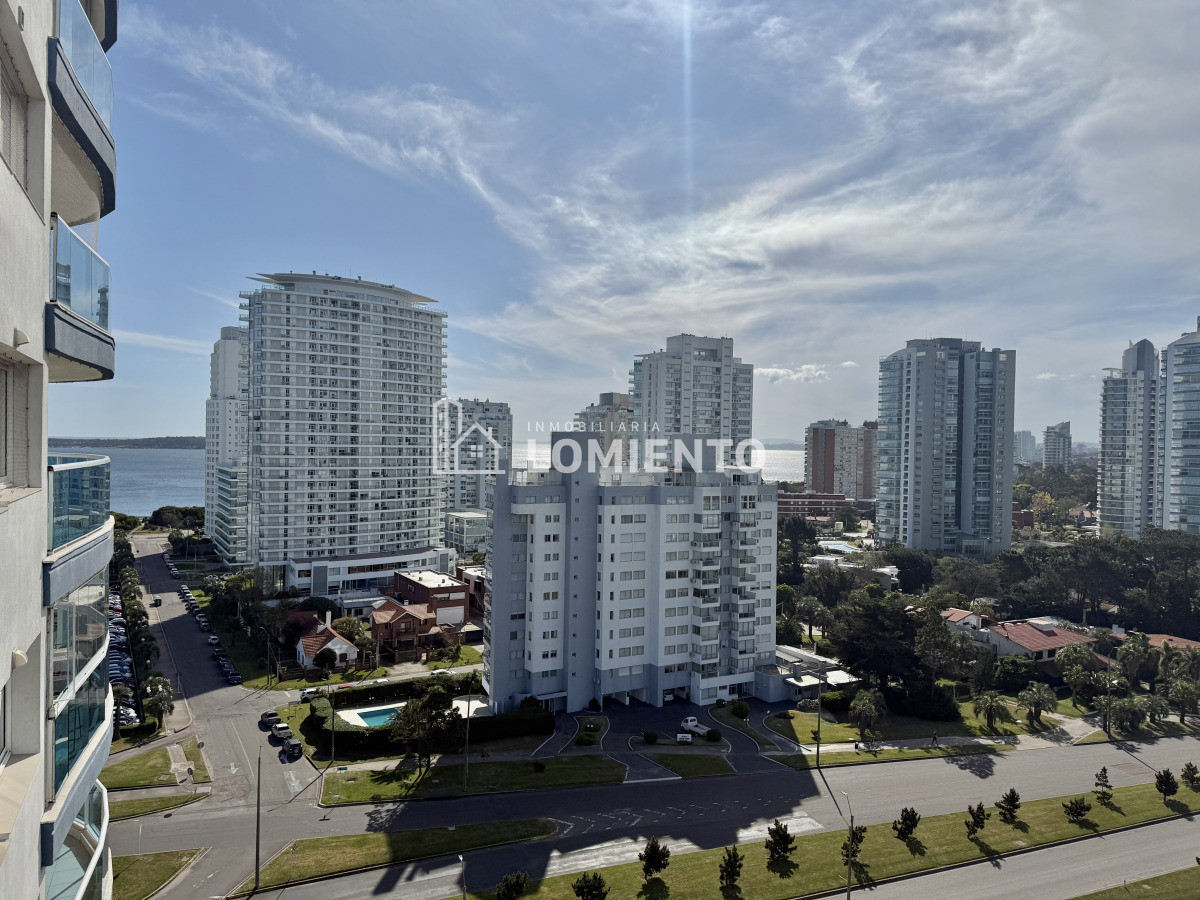Apartamento ID.1726 - Venta apartamento 2 dormitorios y medio Edificio Casino Tower