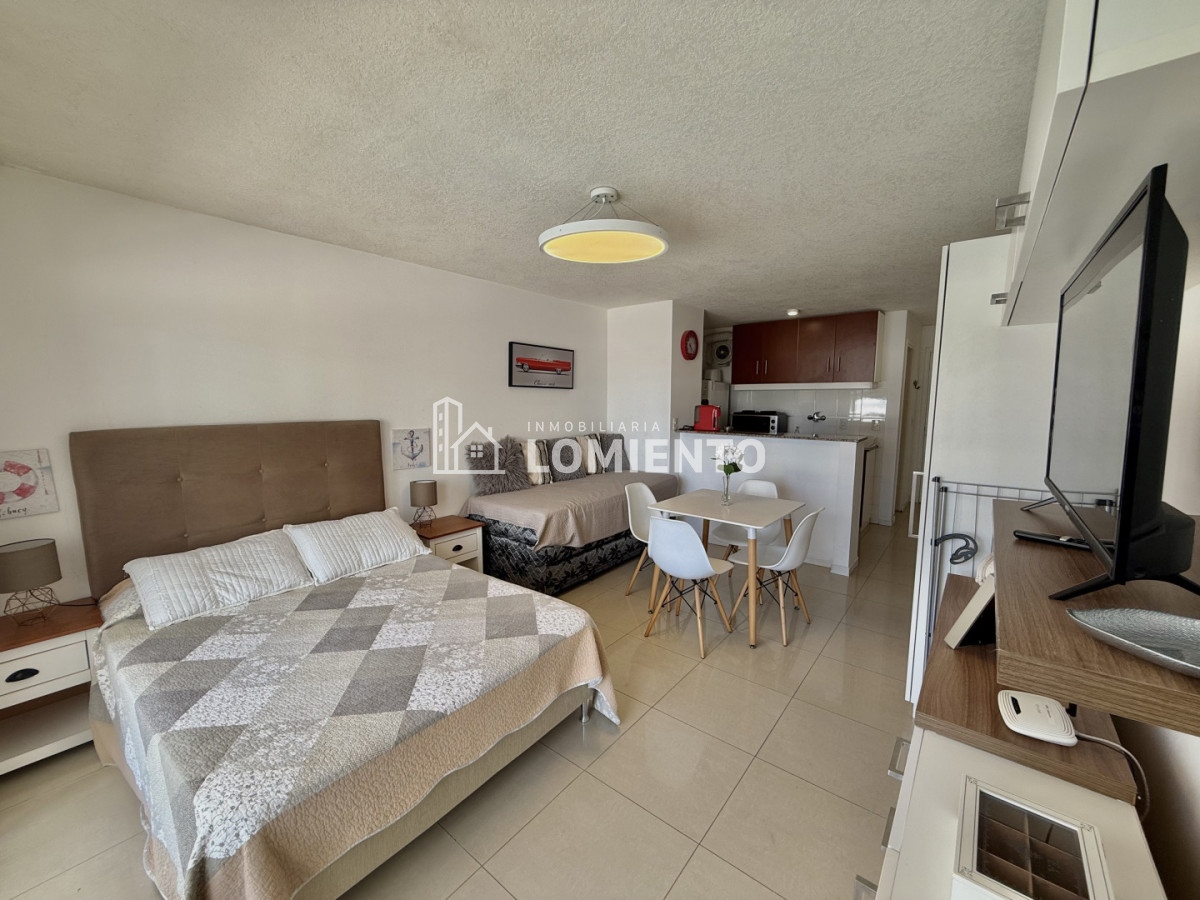 Apartamento ID.1516 - Alquiler temporada monoambiente con terraza Playa Mansa 