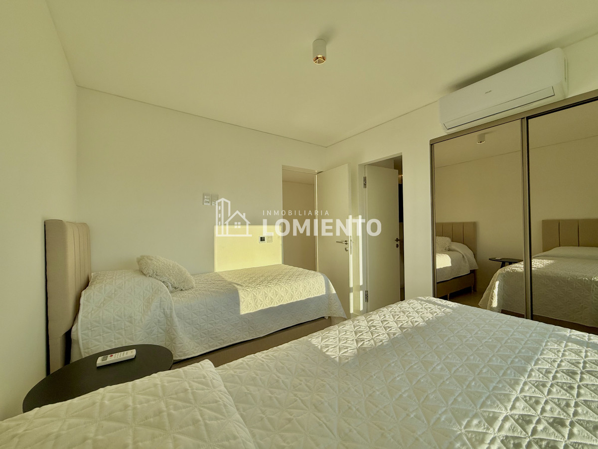 Apartamento ID.1663 - Venta exclusivo apartamento 4 dormitorios Playa Brava 