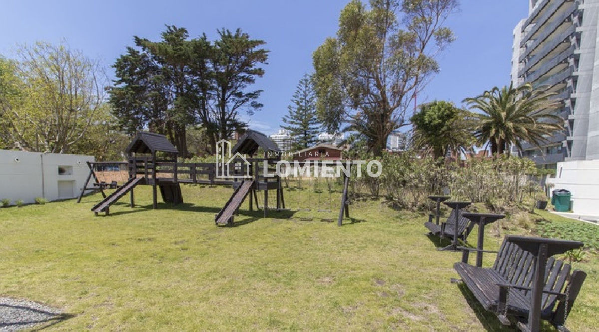 Apartamento ID.258 - Alquiler anual-temporada 2 dormitorios y servicio, edificio Casino Tower