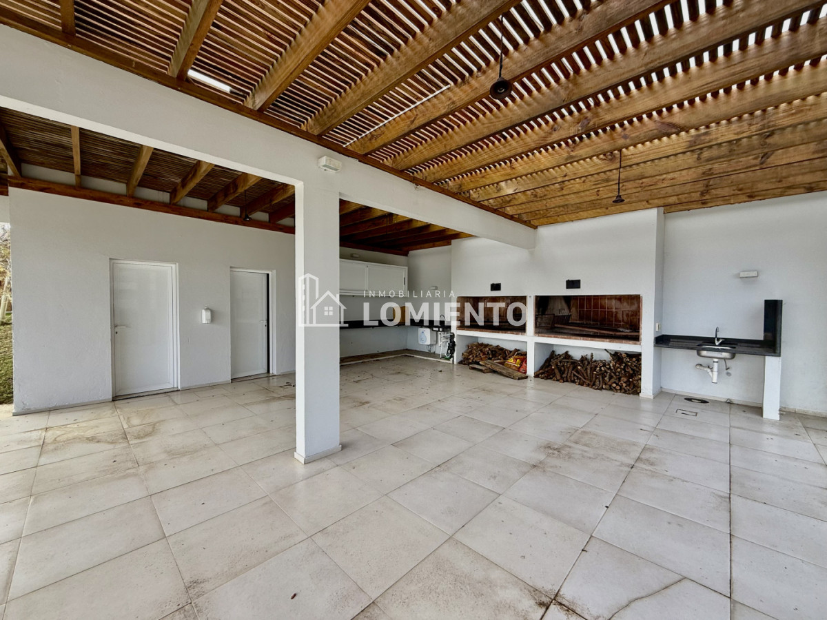 Apartamento ID.1804 - Venta apartamento 2 dormitorios y servicio Edificio Horizonte 