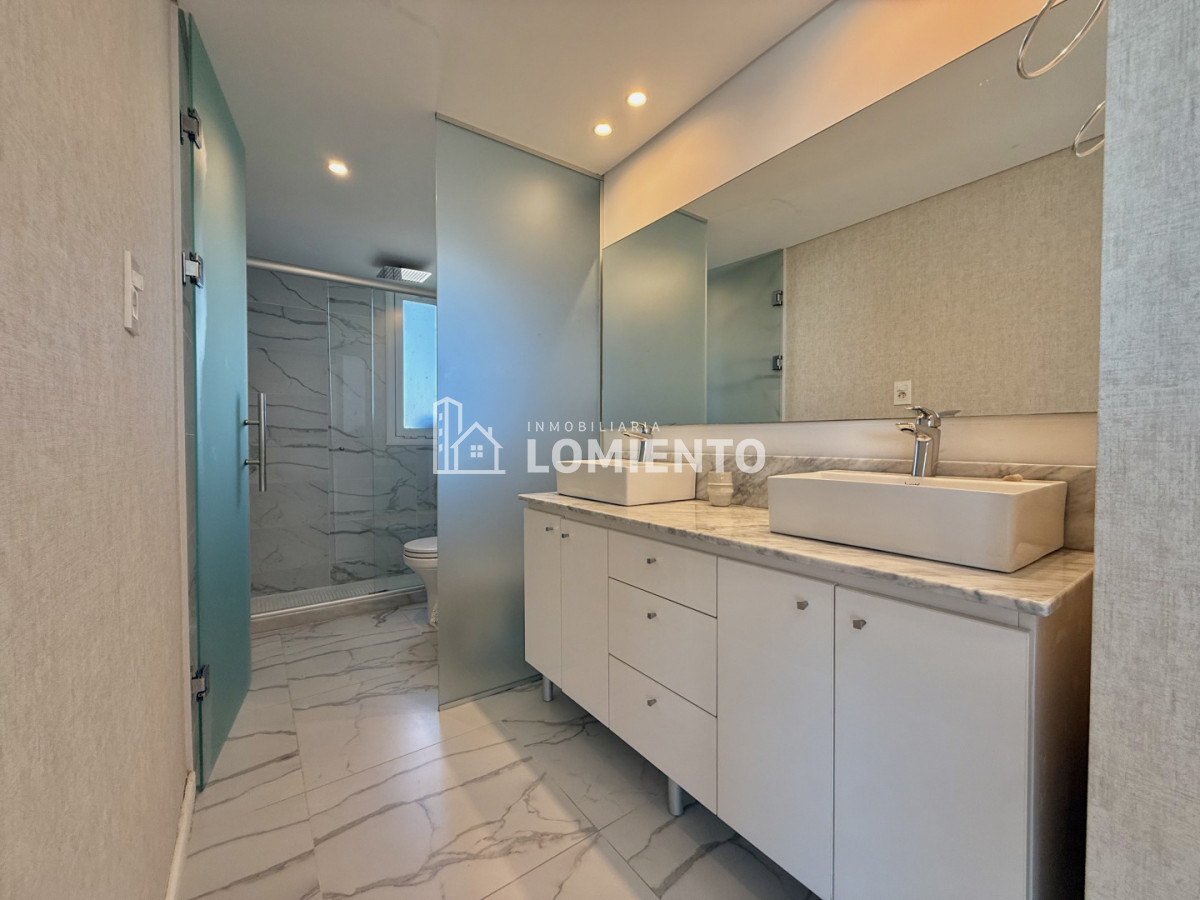 Apartamento ID.1812 - Venta- alquiler anual apartamento 3 dormitorios y Servicio Edificio Poseidon Laguna 