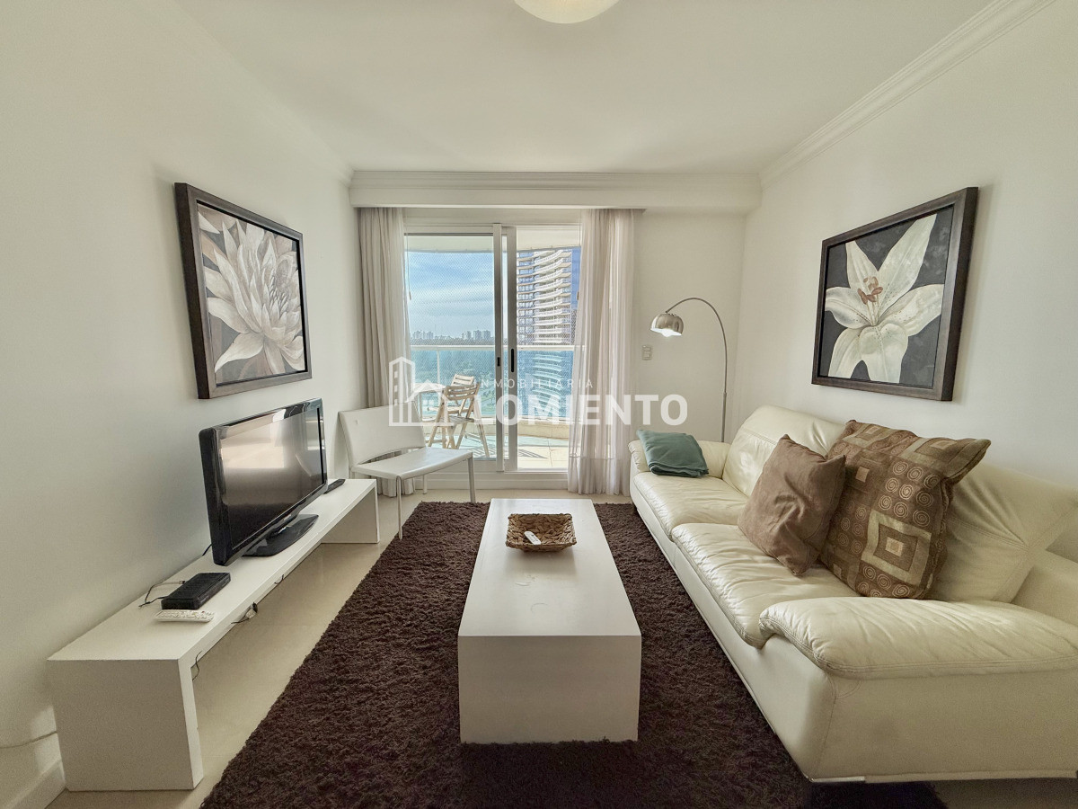 Apartamento ID.1726 - Venta apartamento 2 dormitorios y medio Edificio Casino Tower