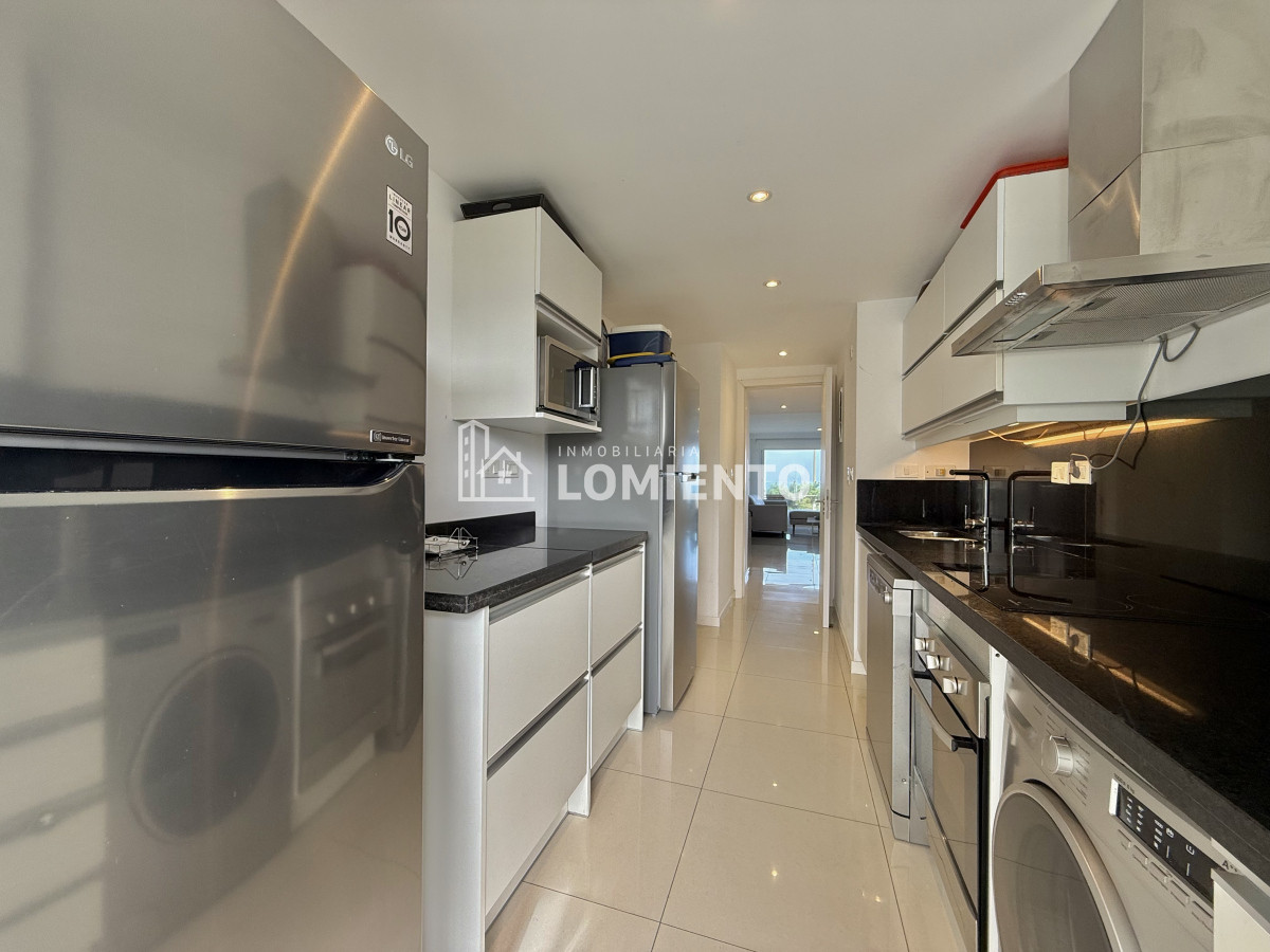 Apartamento ID.1677 - Venta- alquiler apartamento primera línea al mar 3 dormitorios Edificio Horizonte 