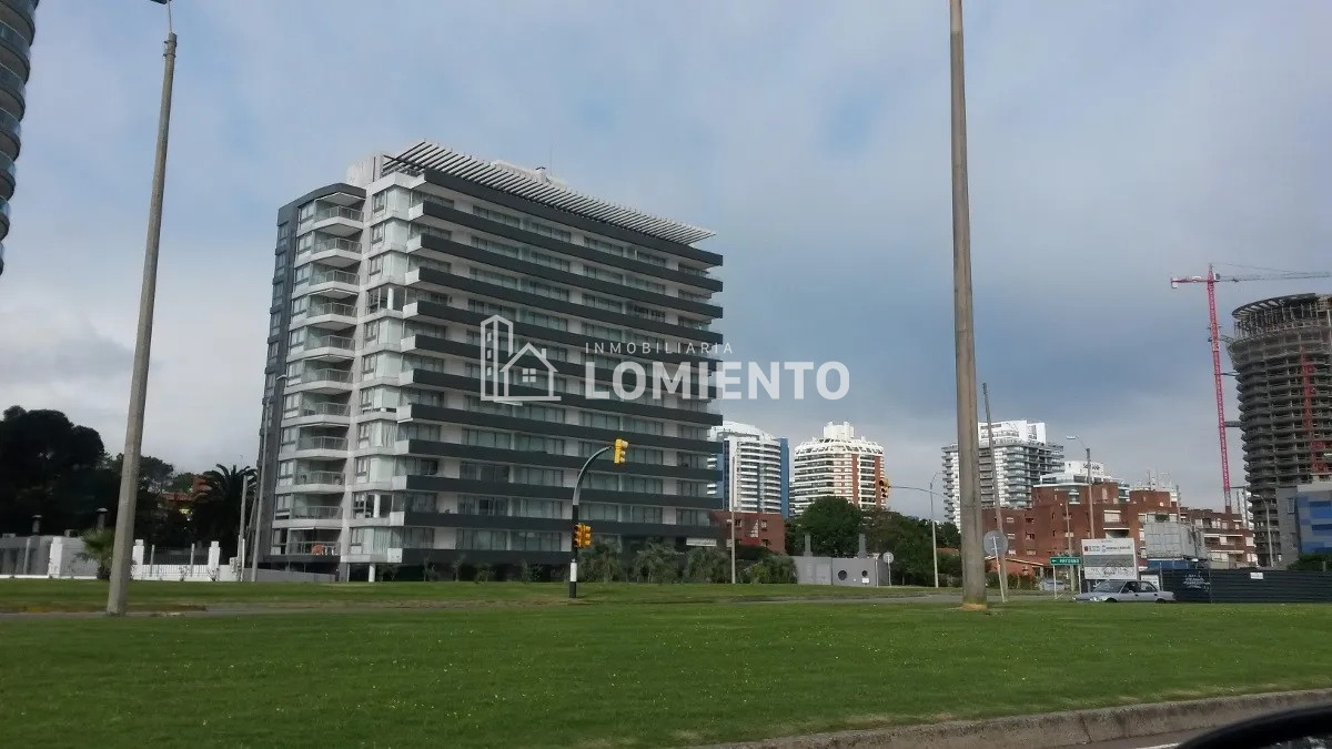 Apartamento ID.1143 - Venta- alquiler temporada moderno apartamento de 3 dormitorios