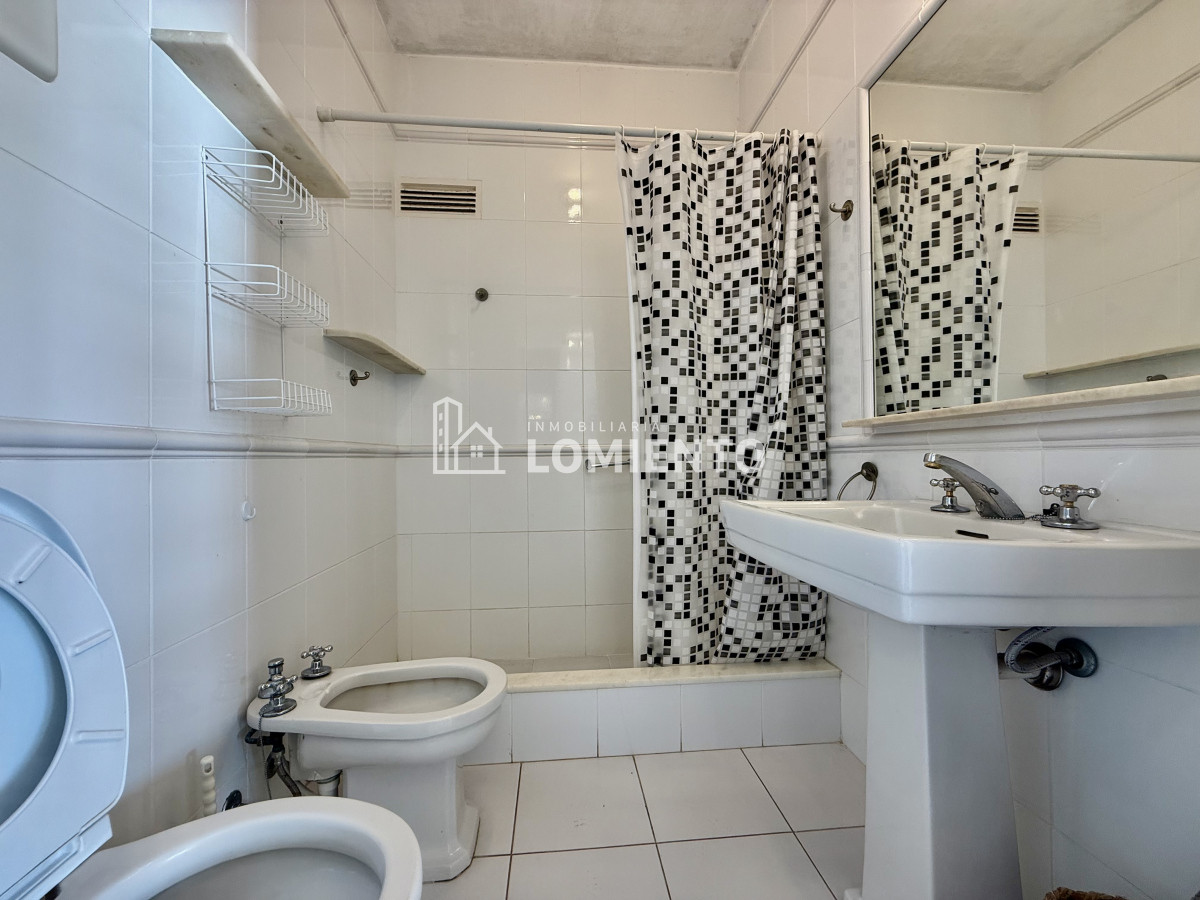 Apartamento ID.820 - Venta apartamento 2 dormitorios y servicio Torre Vanguardia