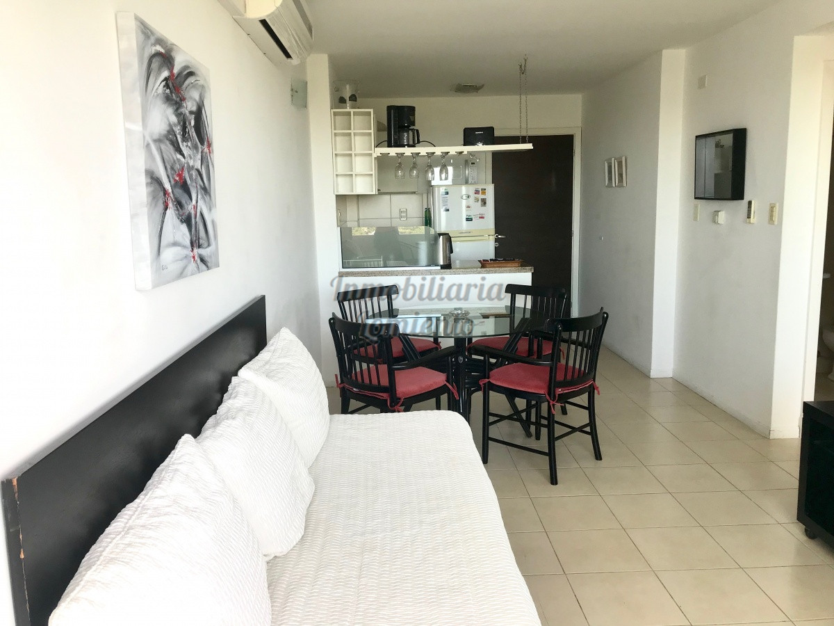 Apartamento ID.811 - Alquiler anual apartamento 1 dormitorio Jardines del Country