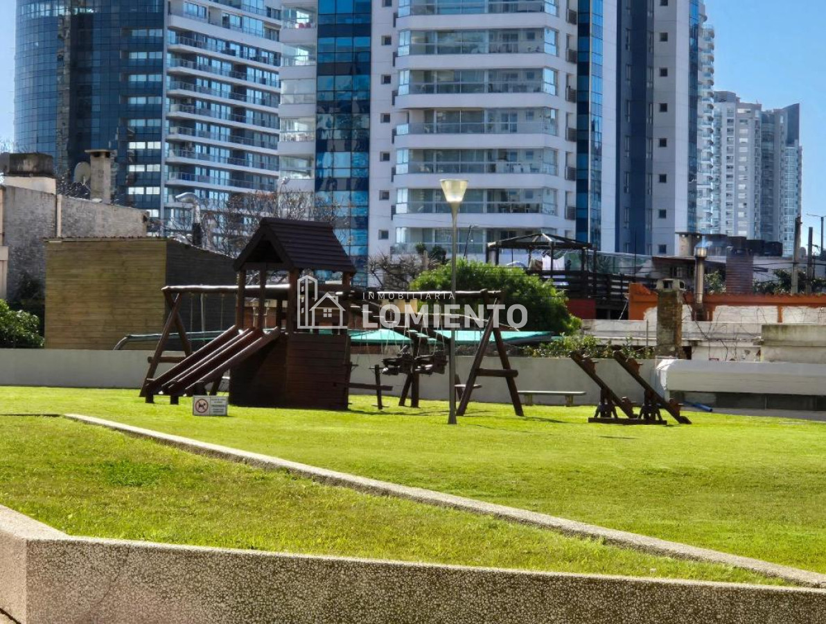 Apartamento ID.1650 - Oportunidad venta- alquiler anual apartamento 3 dormitorios y servicio Edificio Parquemar Center
