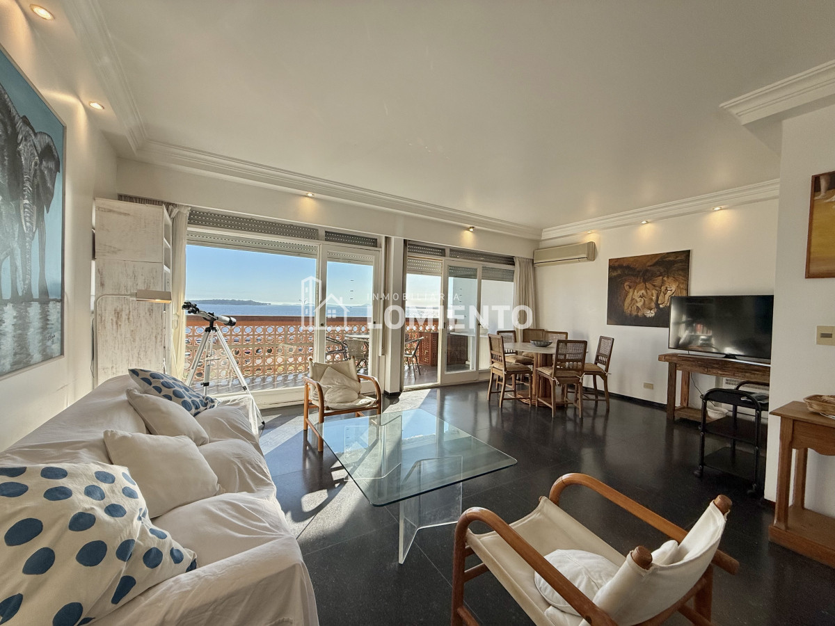 Apartamento ID.820 - Venta apartamento 2 dormitorios y servicio Torre Vanguardia