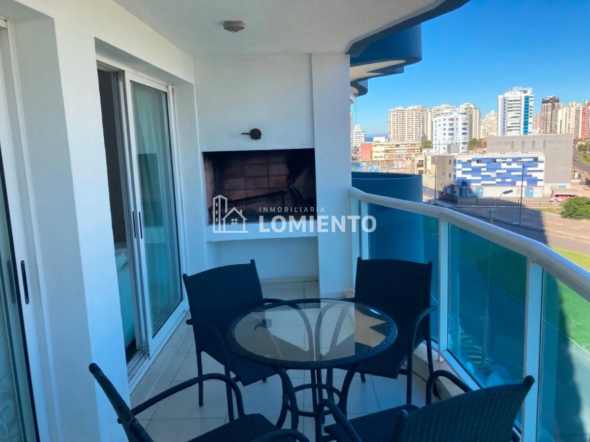 Apartamento ID.258 - Alquiler anual-temporada 2 dormitorios y servicio, edificio Casino Tower
