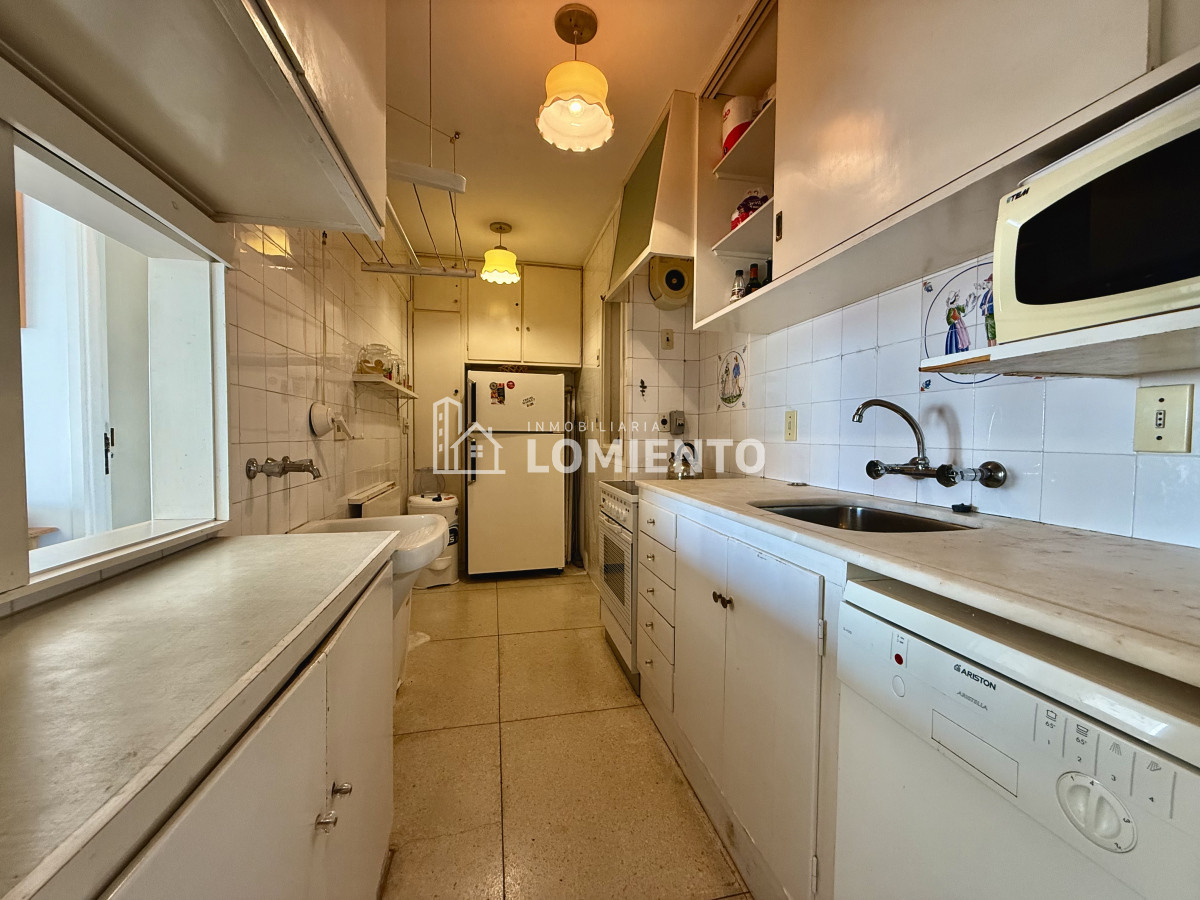 Apartamento ID.820 - Venta apartamento 2 dormitorios y servicio Torre Vanguardia
