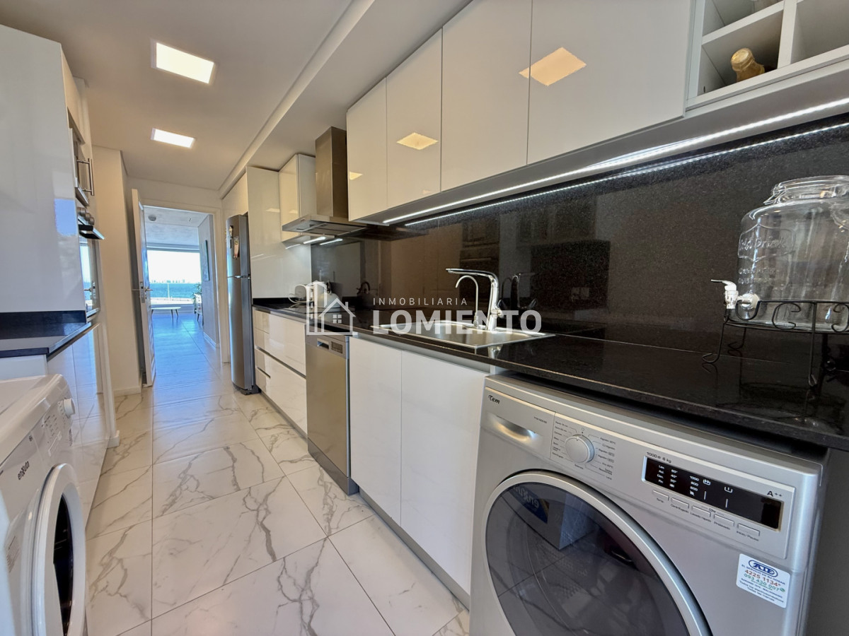 Apartamento ID.1812 - Venta- alquiler anual apartamento 3 dormitorios y Servicio Edificio Poseidon Laguna 