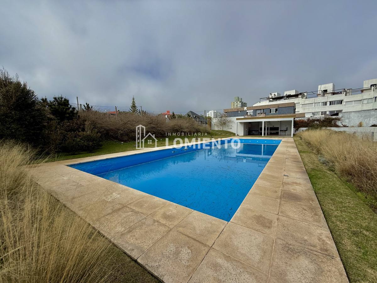 Apartamento ID.1677 - Venta- alquiler apartamento primera línea al mar 3 dormitorios Edificio Horizonte 