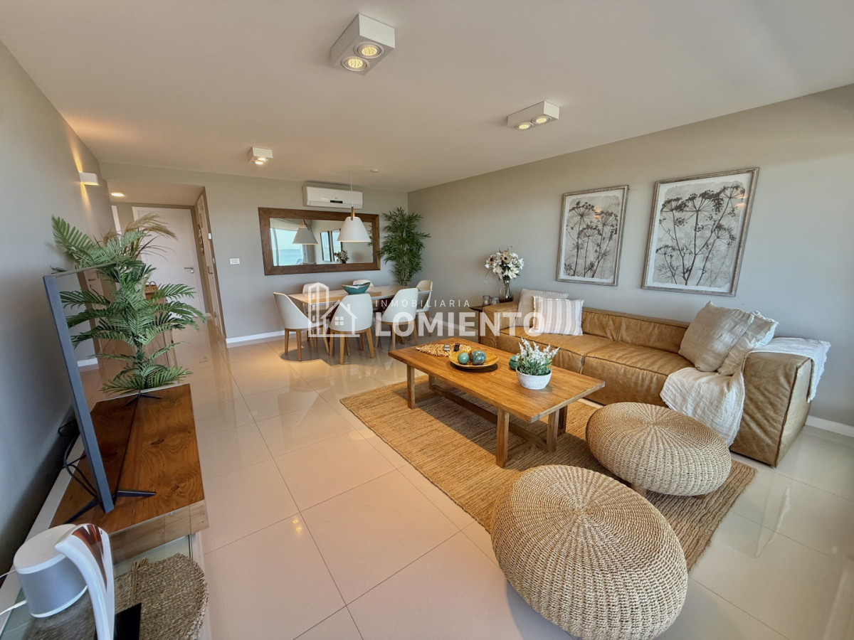 Apartamento ID.1804 - Venta apartamento 2 dormitorios y servicio Edificio Horizonte 
