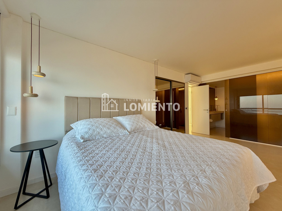 Apartamento ID.1663 - Venta exclusivo apartamento 4 dormitorios Playa Brava 