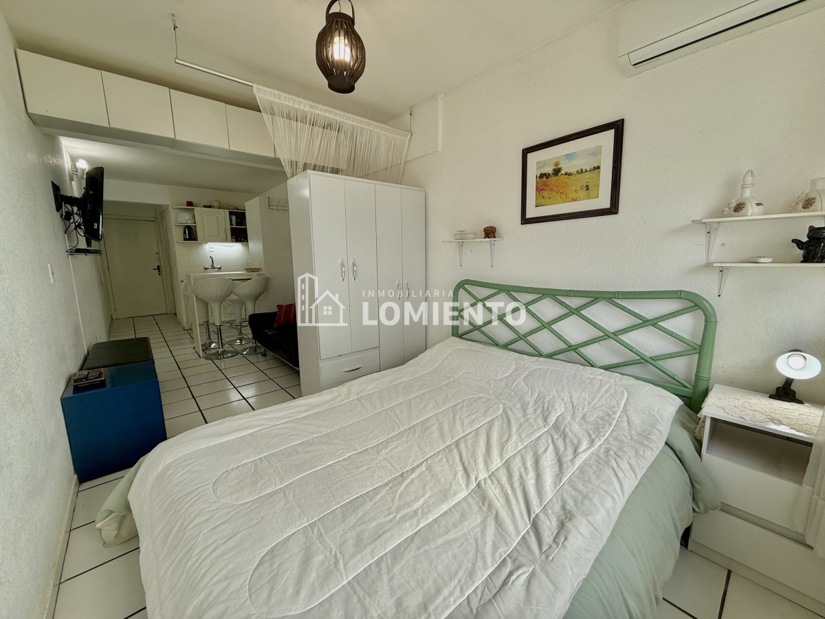 Apartamento ID.1655 - Venta monoambiente en Edificio Chesterfield Tower