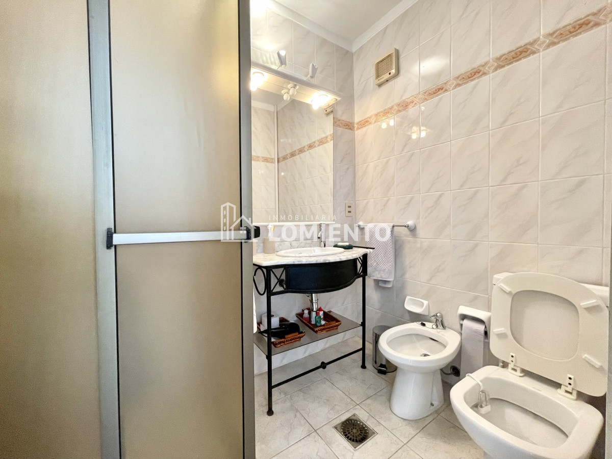 Apartamento ID.1232 - Alquiler temporada apartamento 1 dormitorio Playa Mansa, vista al mar!!