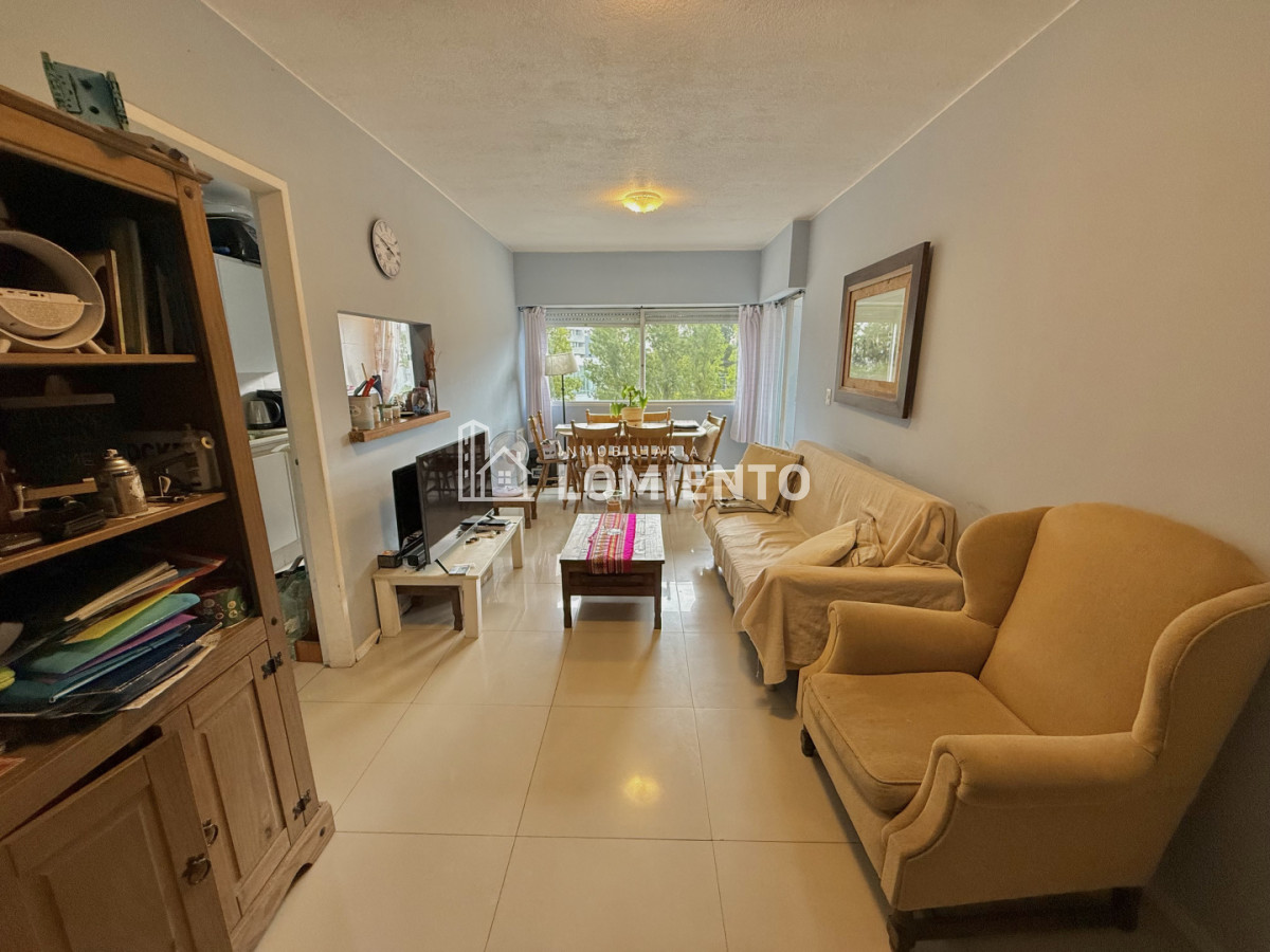 Apartamento ID.812 - Oportunidad Venta- alquiler anual apartamento 2 dormitorios Zona Roosevelt 