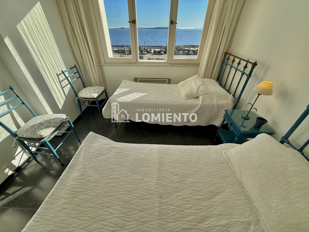 Apartamento ID.820 - Venta apartamento 2 dormitorios y servicio Torre Vanguardia