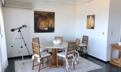 Venta - alquiler anual apartamento 2 dormitorios y servicio, Torre Vanguardia