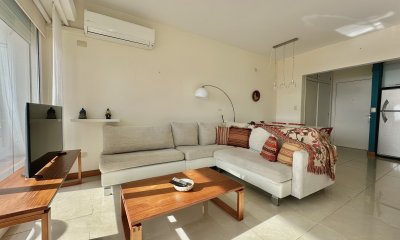 Venta apartamento 1 dormitorio primera linea Edificio Vanguardia
