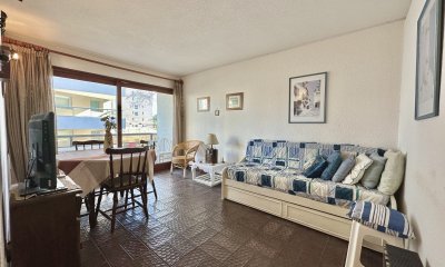 Oportunidad venta apartamentos Edificio Antibes con parrillero propio