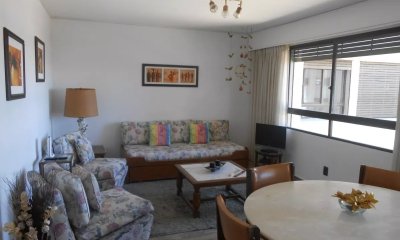 Venta apartamento 2 dormitorios Parquemar Center