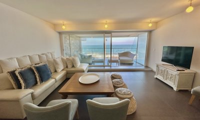 Gran Oportunidad venta apartamento 3 dormitorios Edificio Bonaire + Estudio