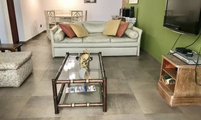Venta apartamento 2 dormitorios y medio Playa Mansa