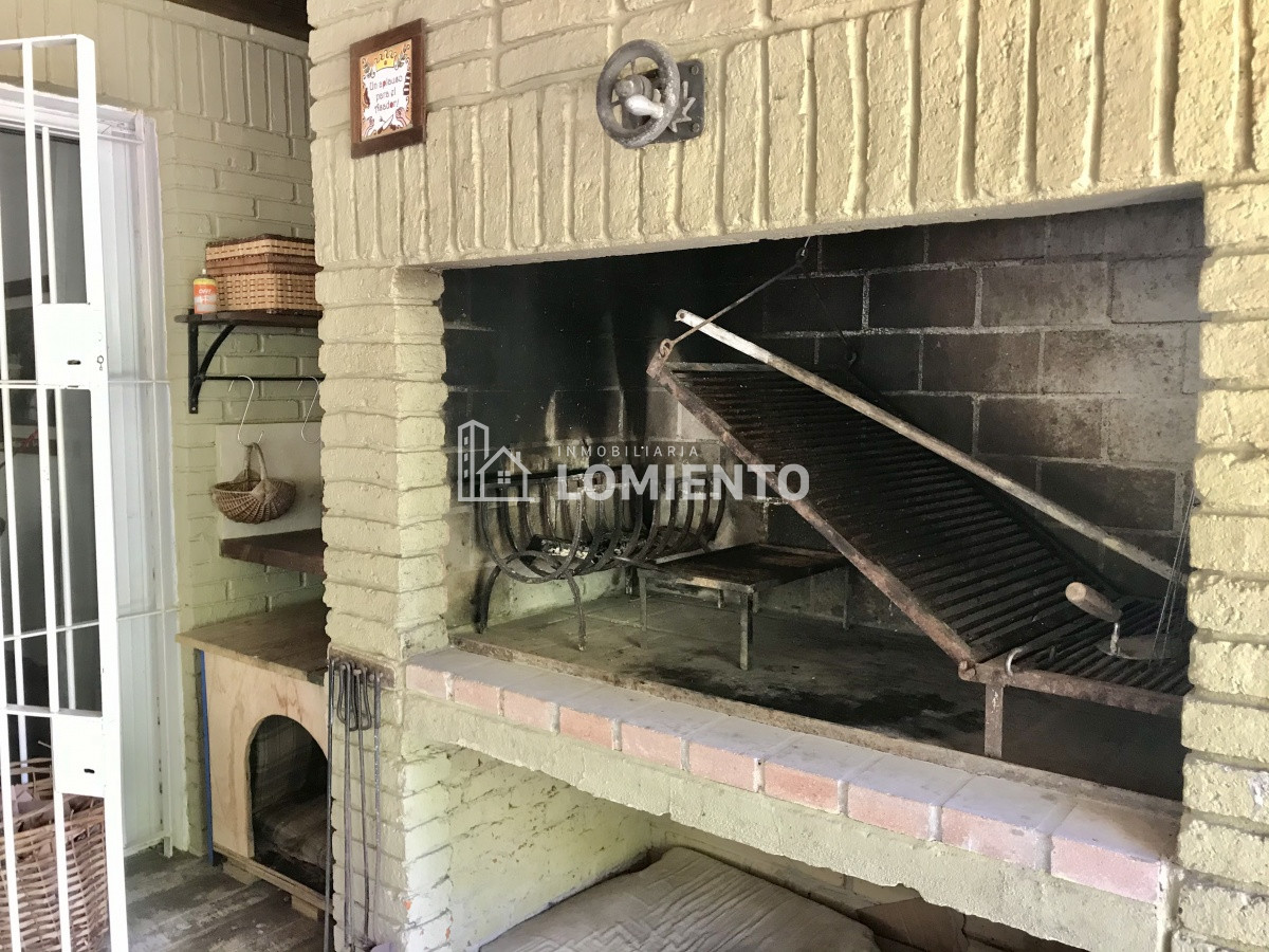 Casa ID.681 - Alquiler anual casa 3 dormitorios barrio cantegril 