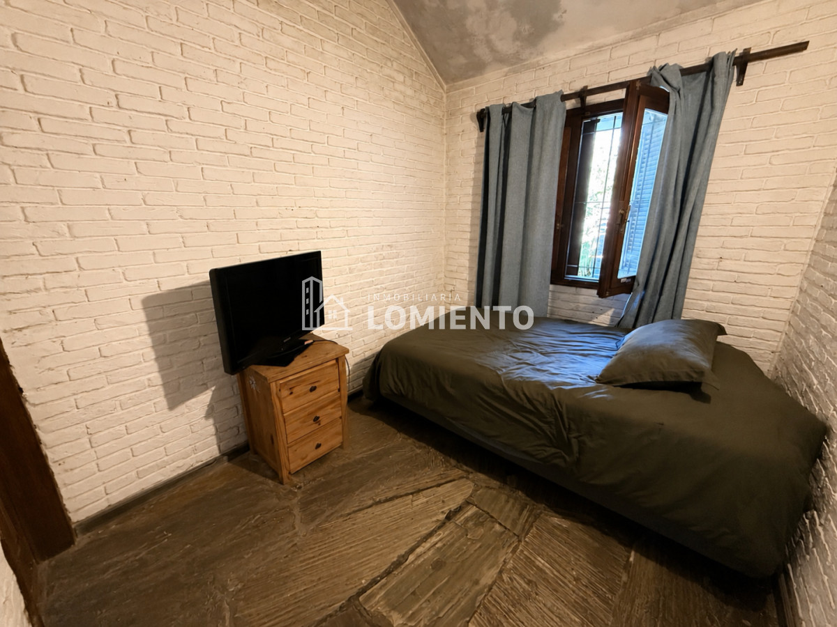 Casa ID.1852 - Oportunidad Venta Casa 4 dormitorios en Barrio Jardines de Cordoba