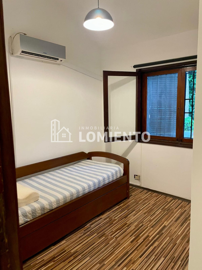 Casa ID.600 - Alquiler anual / venta casa 4 dormitorios y 3 baños, zona colegios 