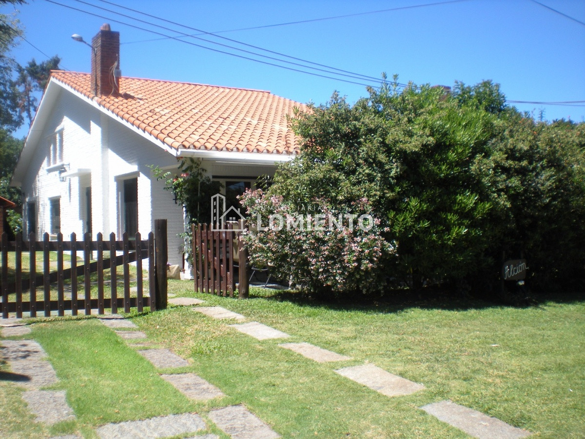 Casa ID.1069 - Venta Casa 6 dormitorios Playa Mansa