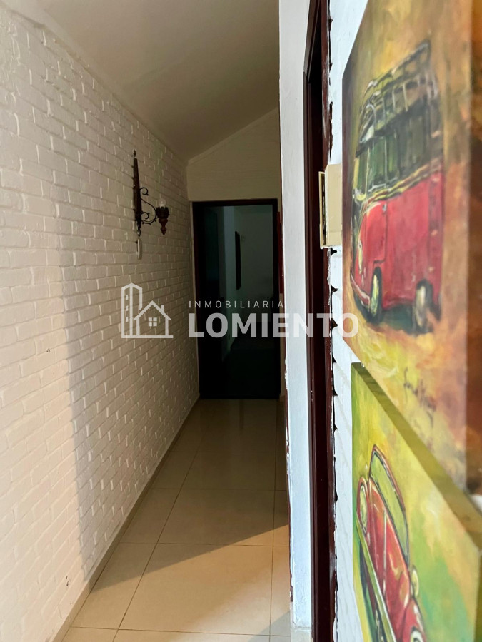 Casa ID.600 - Alquiler anual / venta casa 4 dormitorios y 3 baños, zona colegios 