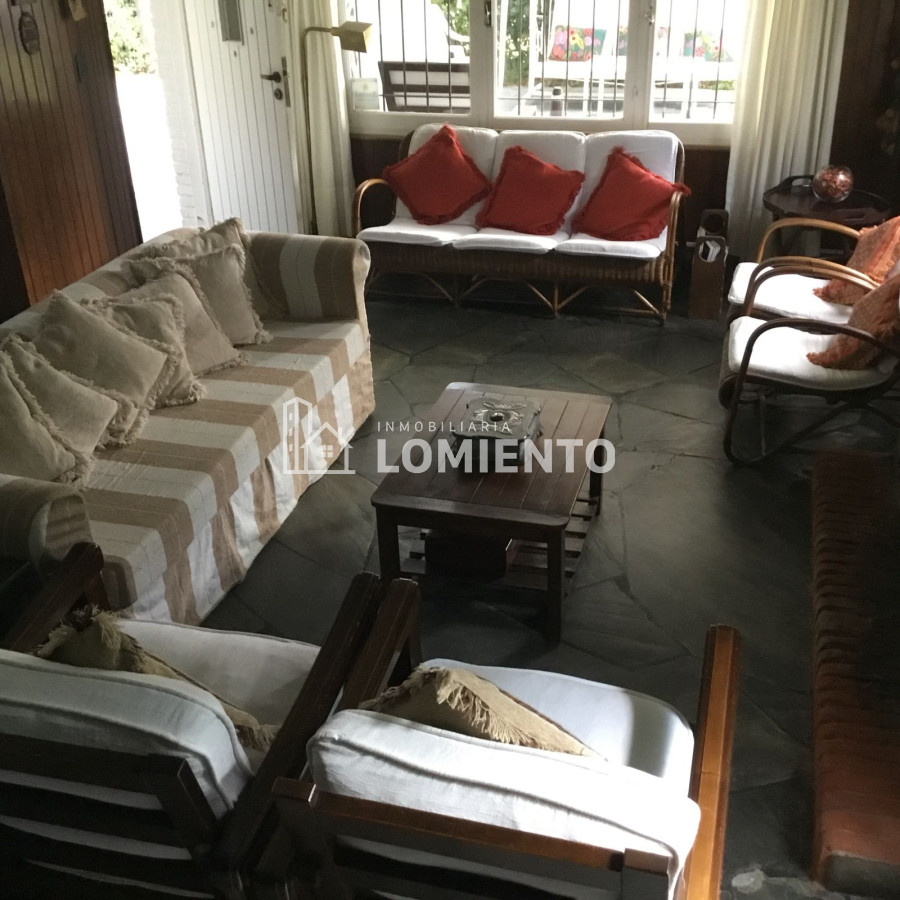 Casa ID.1069 - Venta Casa 6 dormitorios Playa Mansa