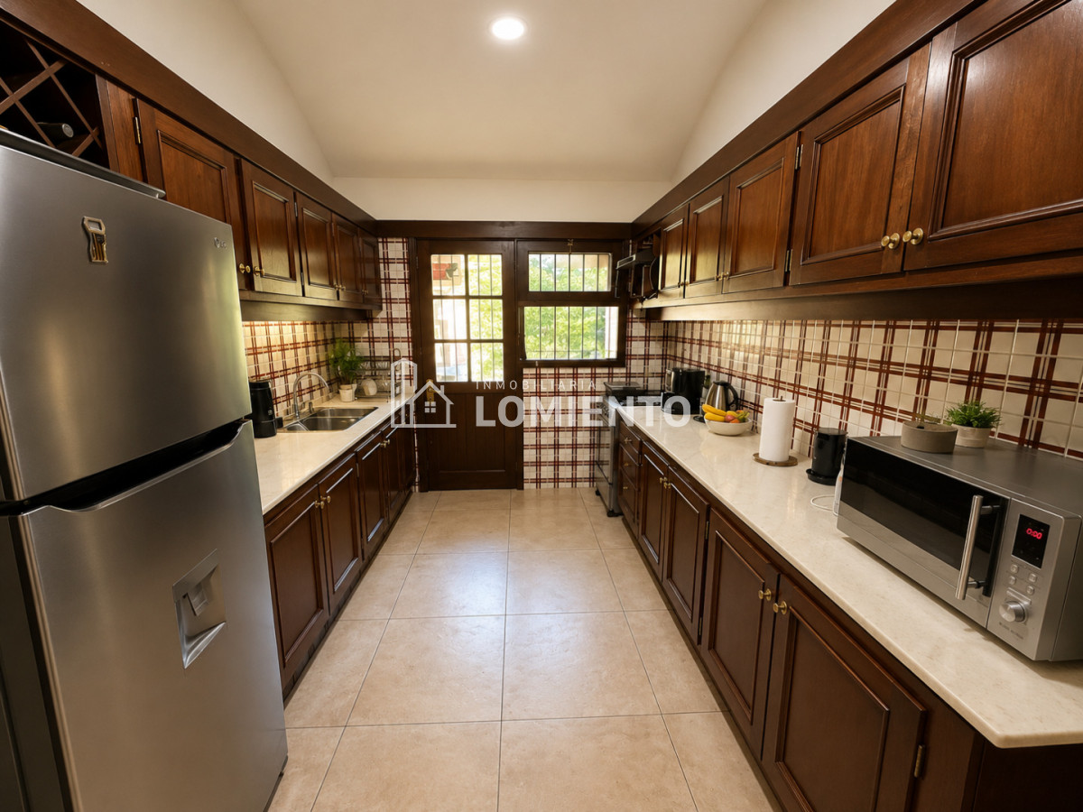 Casa ID.1852 - Oportunidad Venta Casa 4 dormitorios en Barrio Jardines de Cordoba