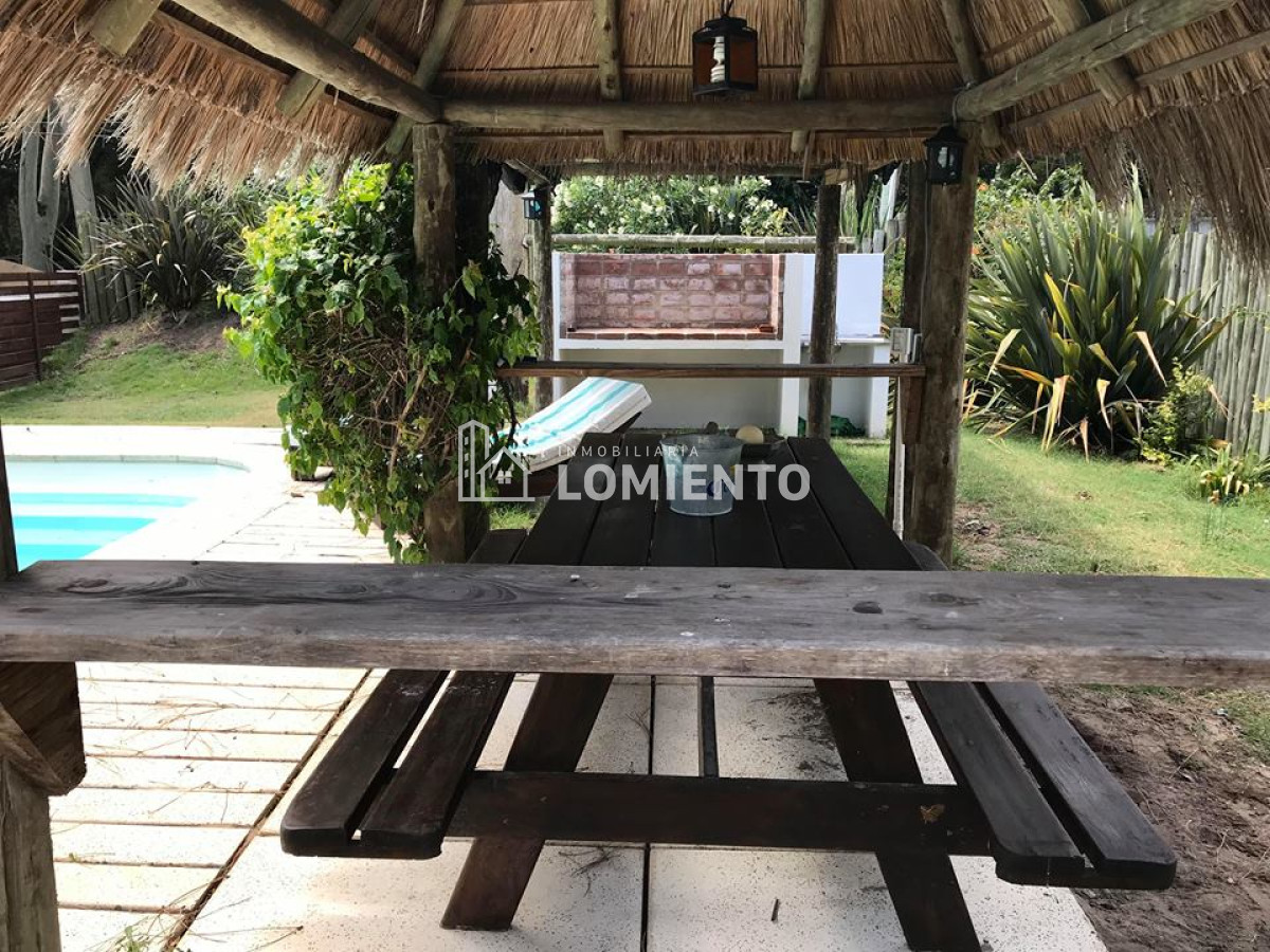 Casa ID.392 - Venta casa 4 dormitorios zona San Rafael