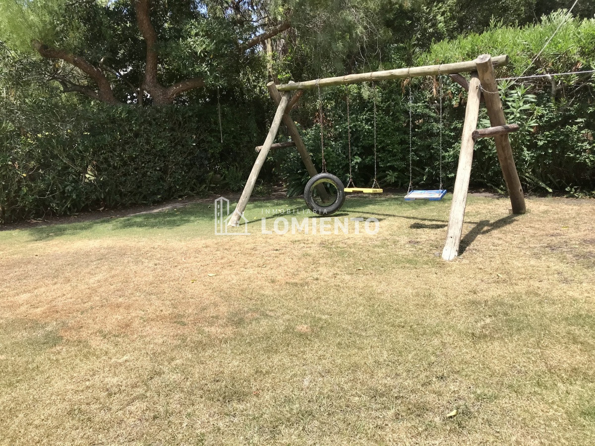 Casa ID.681 - Alquiler anual casa 3 dormitorios barrio cantegril 