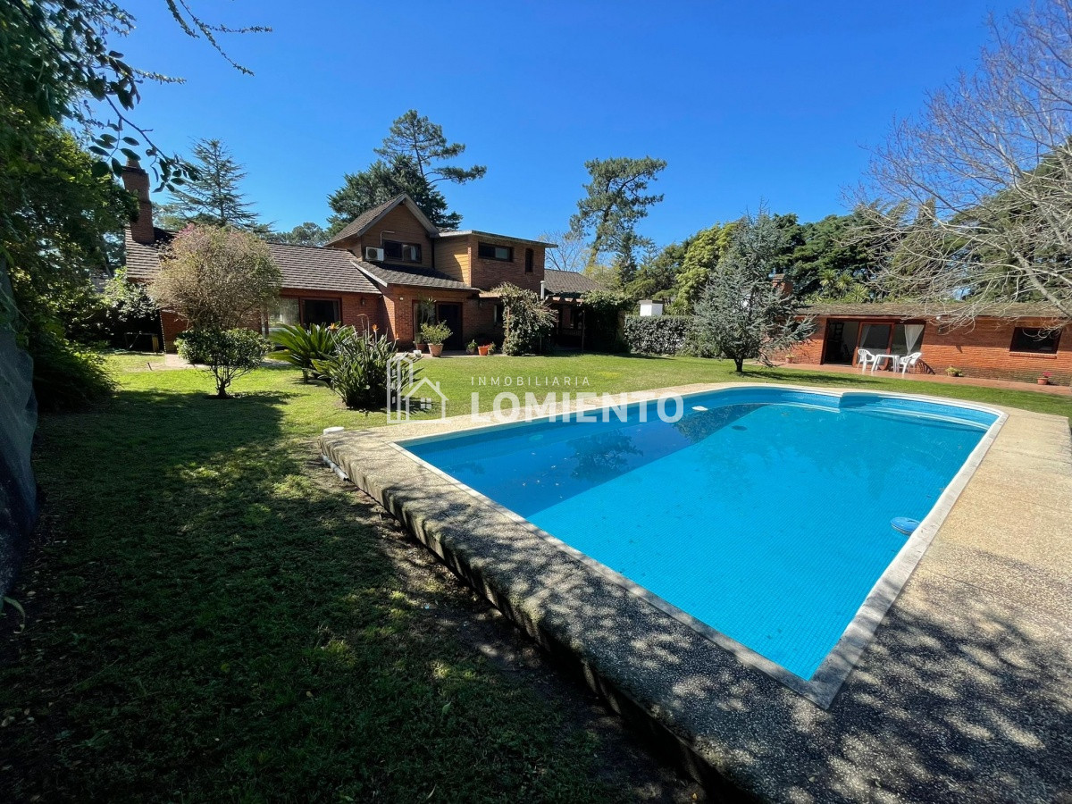Casa ID.745 - Venta- alquiler temporada espectacular casa 4 dormitorios Cantegril 